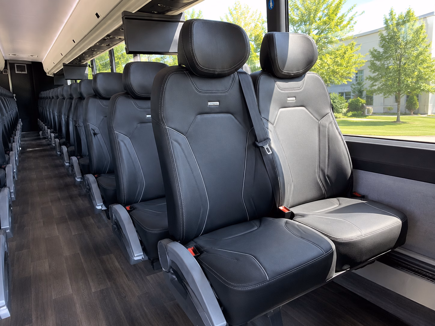 bus rentals for arrowhead and north glendale wedding receptions