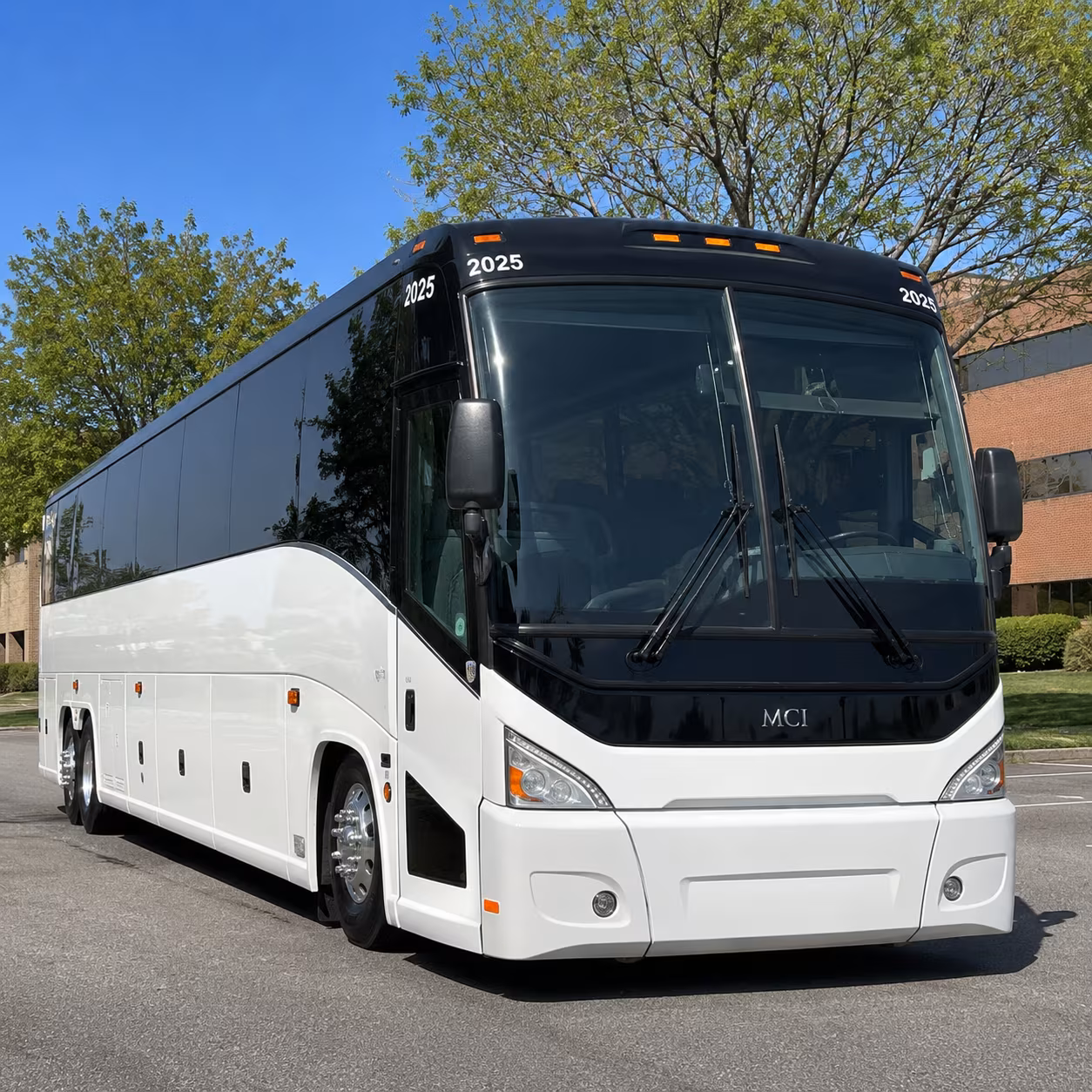 employee shuttle buses for glendale companies along the loop 101