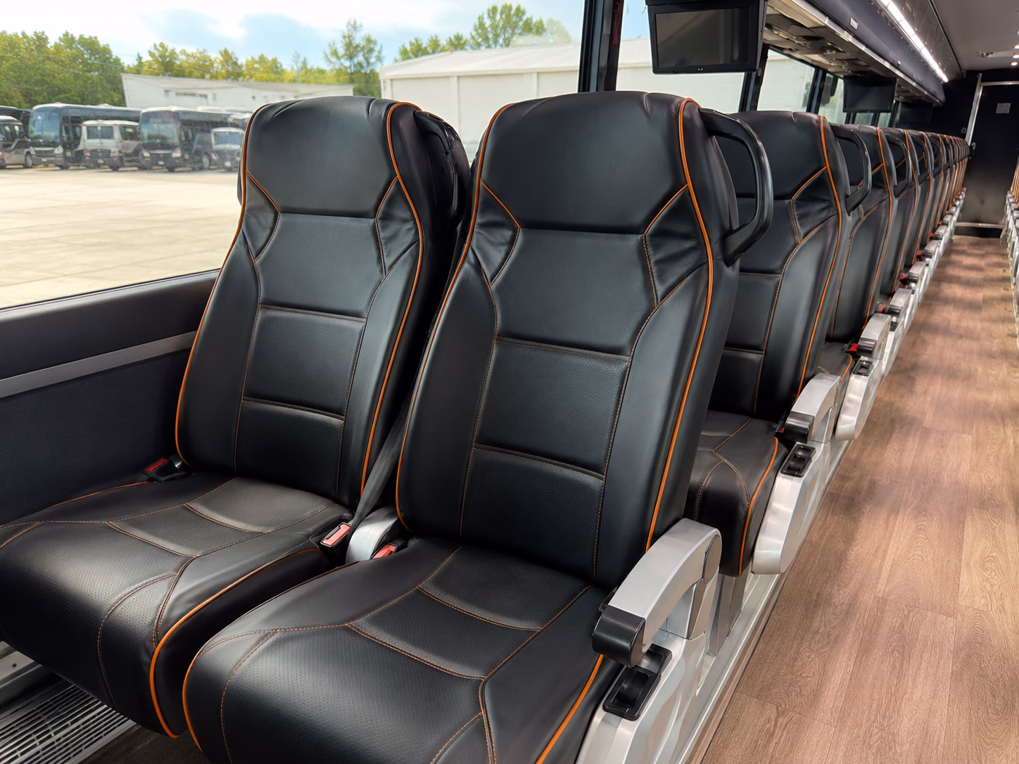 shuttle buses between glendale hotels and your wedding venue